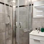 Be In Apartments- Podwale شقة *